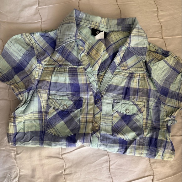 Girl shirt Sleeve Button-Up Shirt - Picture 2 of 3